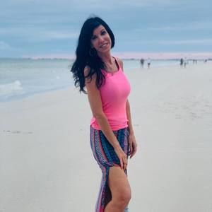 Meet your Posher, Debbie